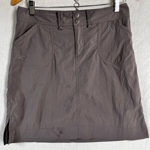Arcteryx Womens Parapet Skirt Grey Purple Sporty Preppy Athletic STAINED Size 4